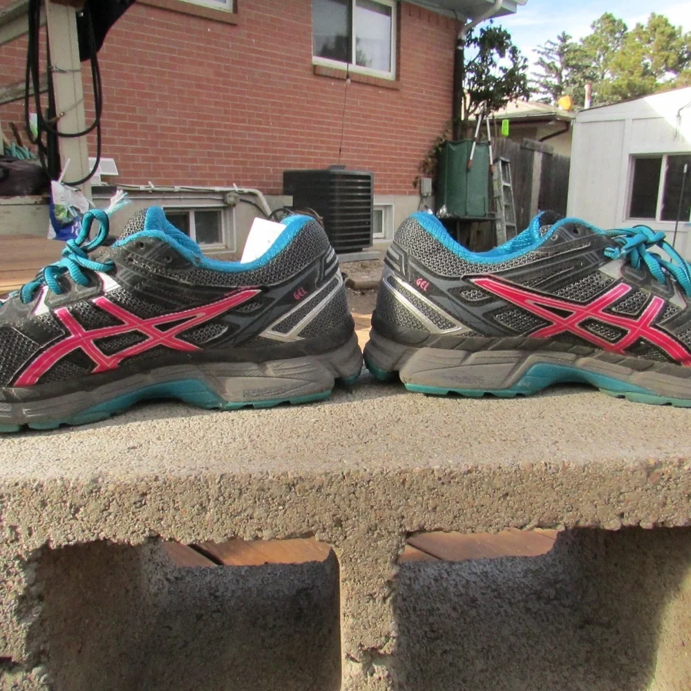 ASICS Women's GT-2000 2 G-TX